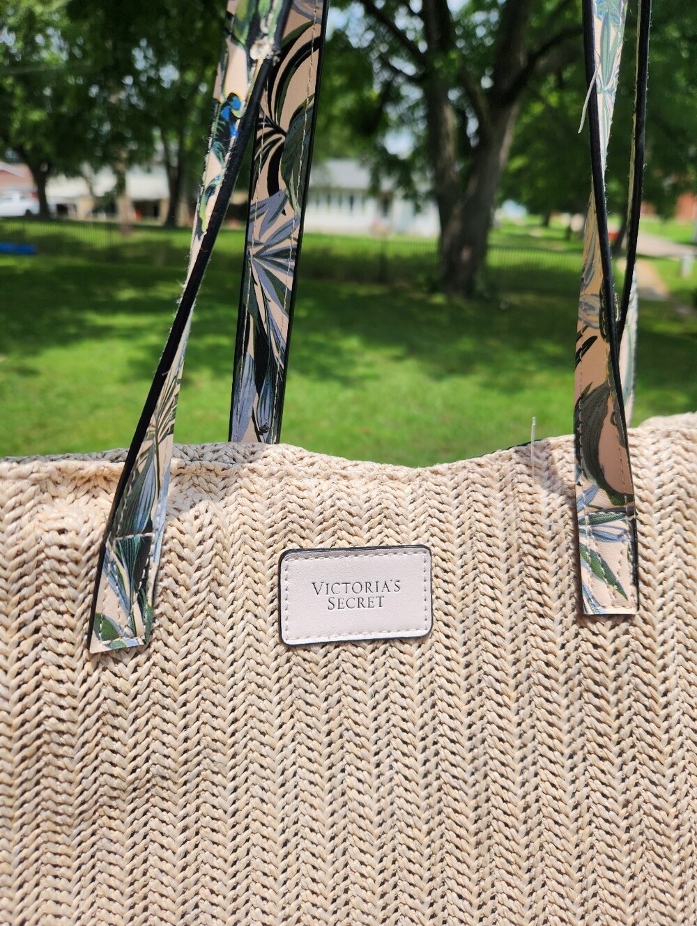 Victoria's Secret Tote Shoulder Beach Woven Straw Weekender Bag 2020 Ltd Edition - Picture 5 of 11